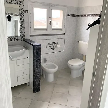 Arimand House アパート *